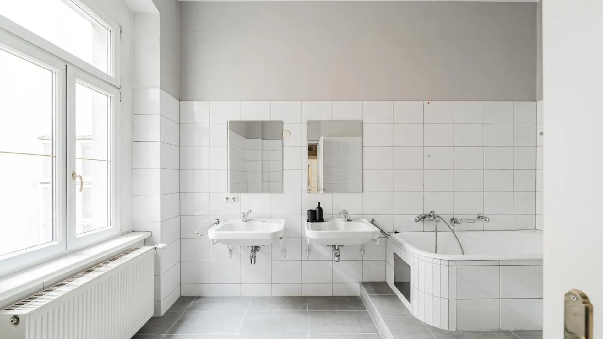 Apartment The Vienna Central Stay