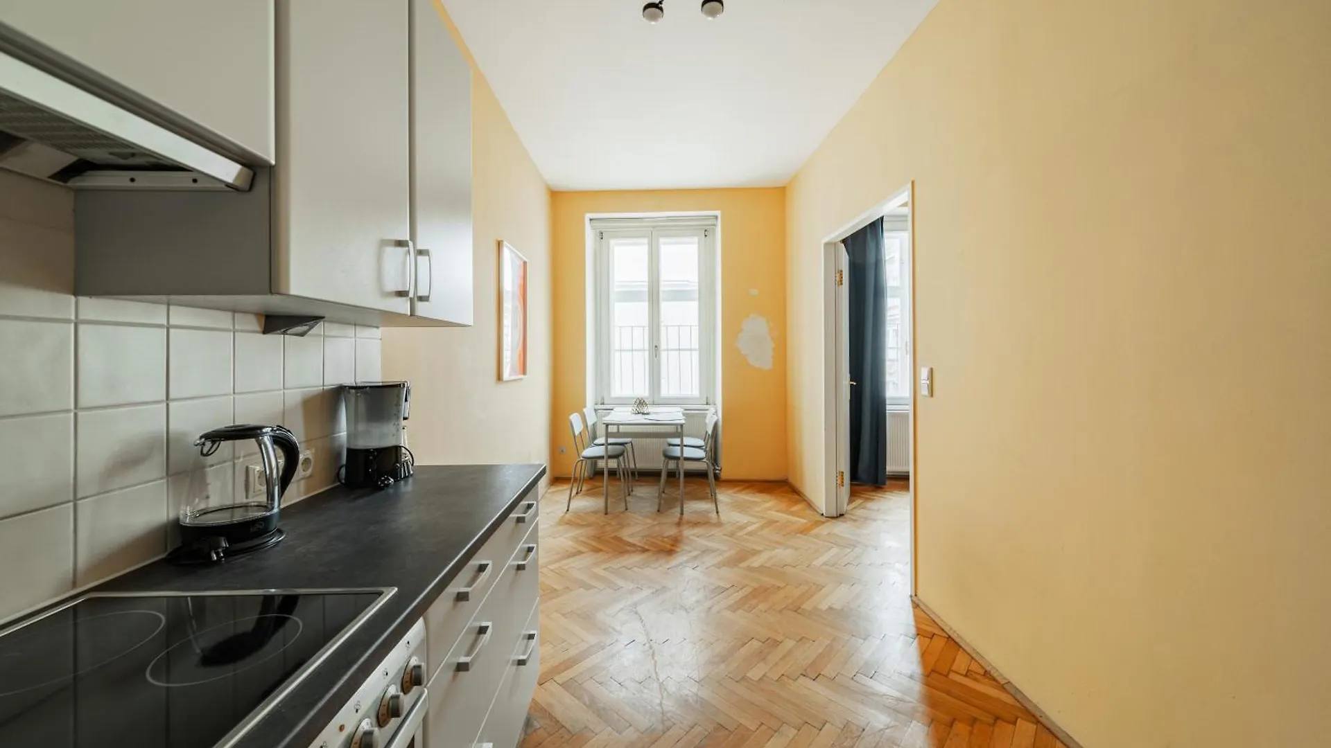 Apartment The Vienna Central Stay