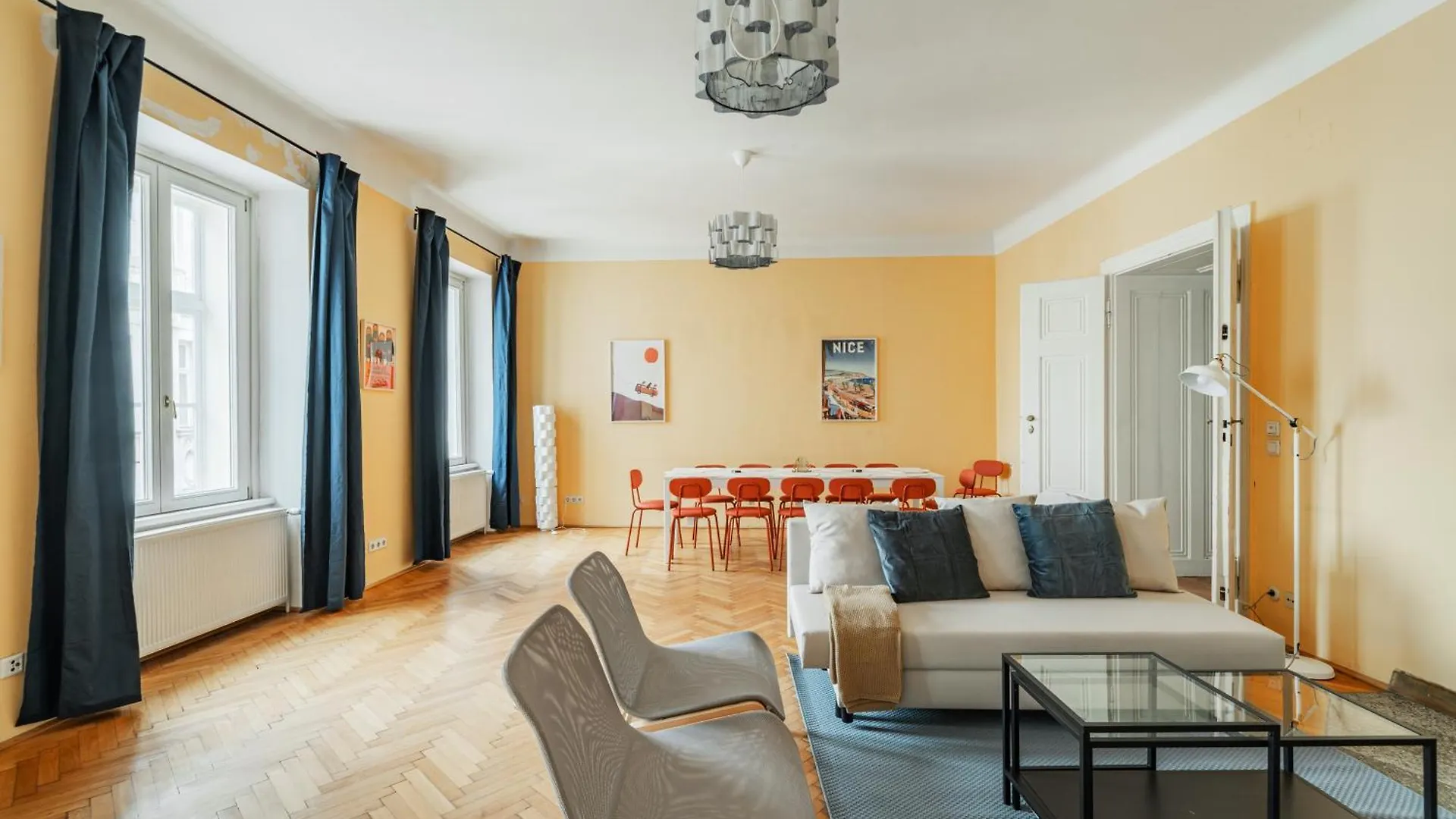 The Vienna Central Stay Apartment